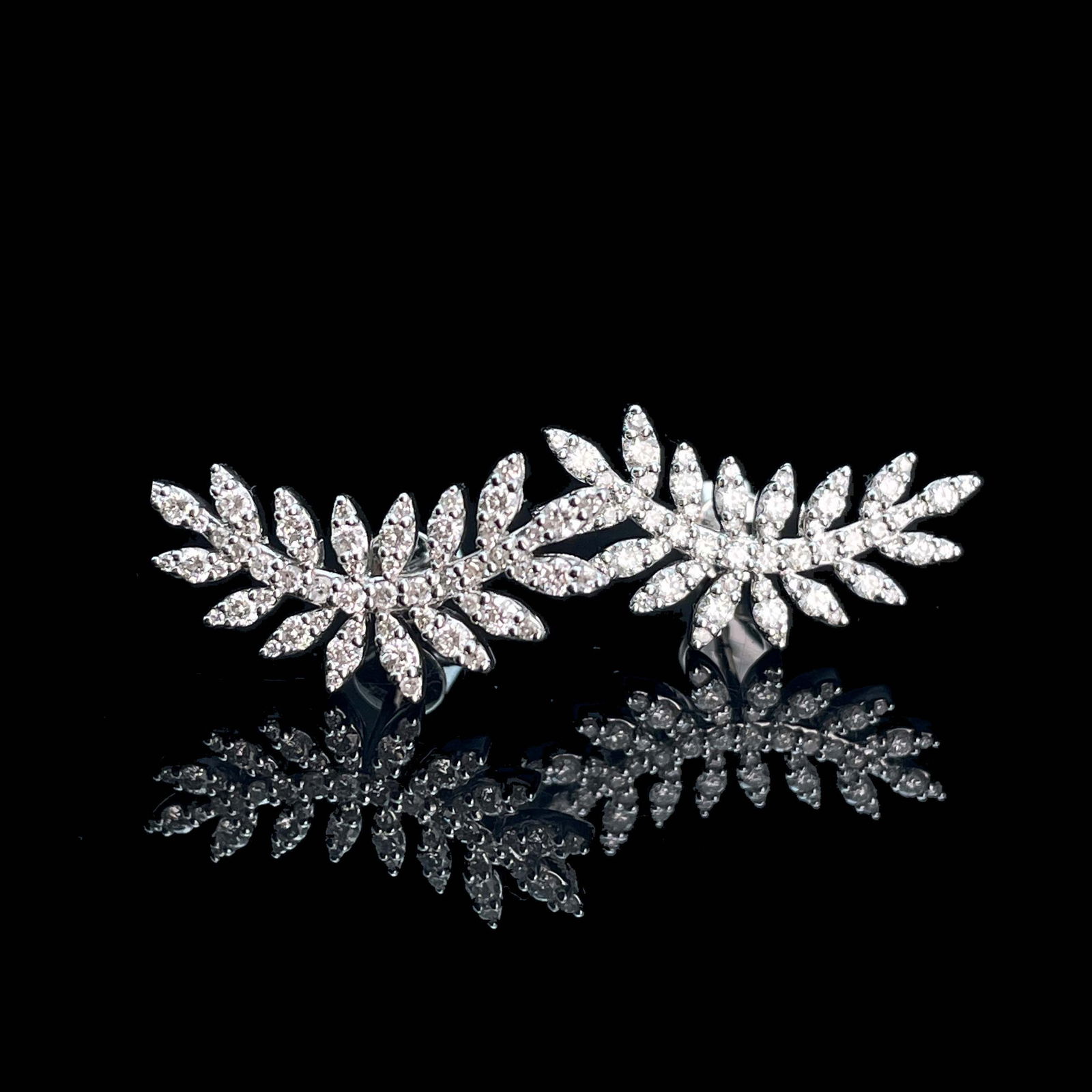 14k Gold 0.86 Ct Natural H Diamond Earrings: Ref:230975049 // gold content:14k gold // main gemstone:diamond // shape:round // carat weight:0. 86ct // clarity grade:vs-si // color:h // treatment:natural // cut grade:g // Condition: NewLow