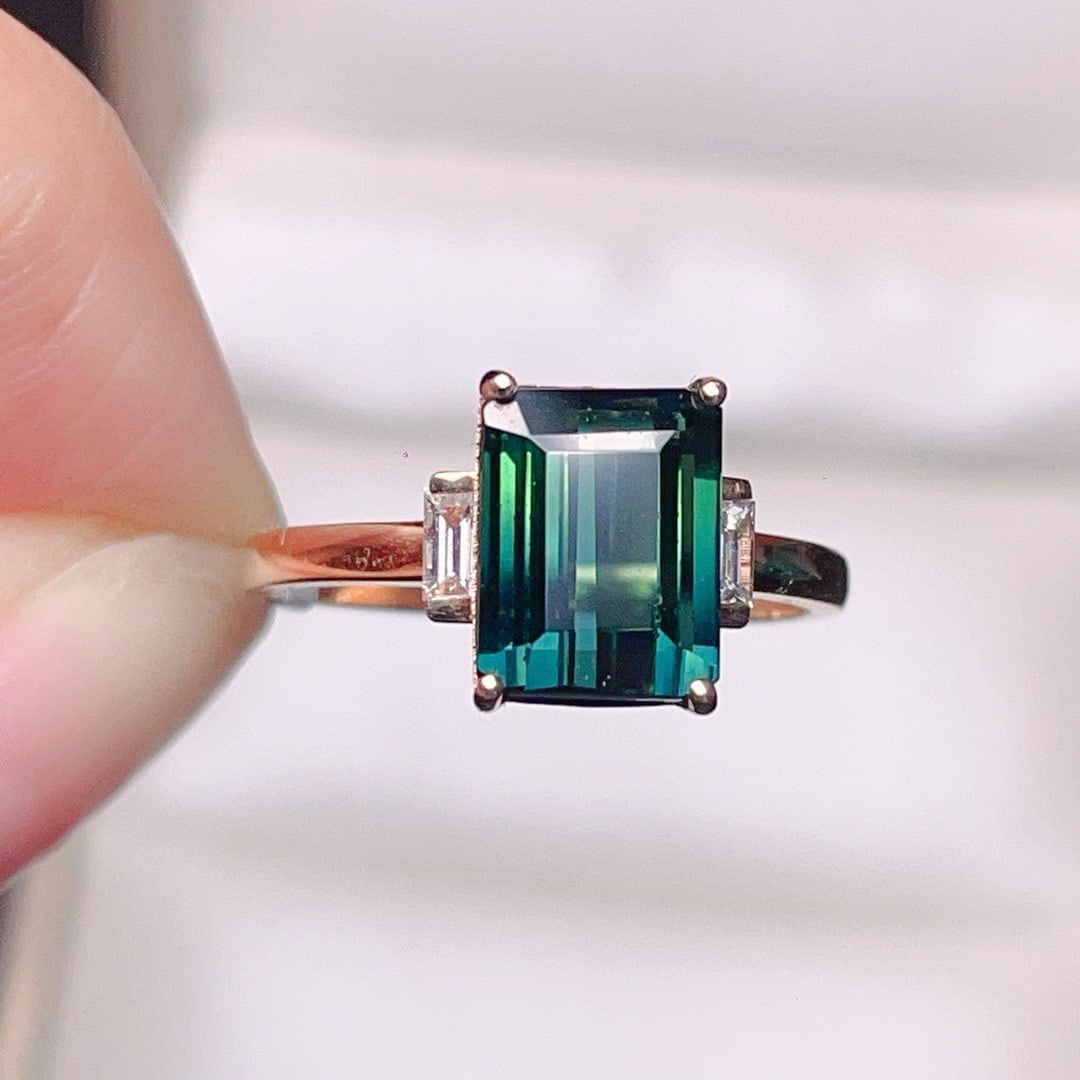 14k Gold 3.4 Ct Natural Tourmaline & Diamond Ring: Ref:230975085 // gold content:14k gold // ring size:7. 25us // // main gemstone:tourmaline // shape:octagonal // carat weight:3. 4ct // color:green // treatment:natural // // adjacent gemstone 2 :