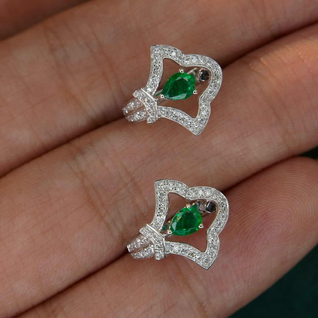 14k Gold 0.62 Ctw Vivid Green Natural Emerald & Diamond Earrings - 6