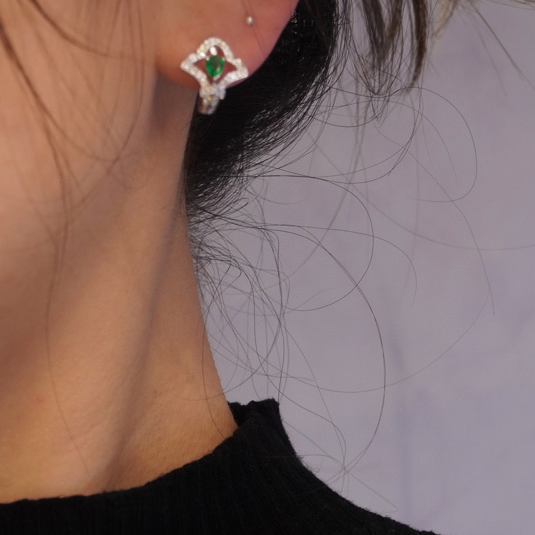 14k Gold 0.62 Ctw Vivid Green Natural Emerald & Diamond Earrings - 9