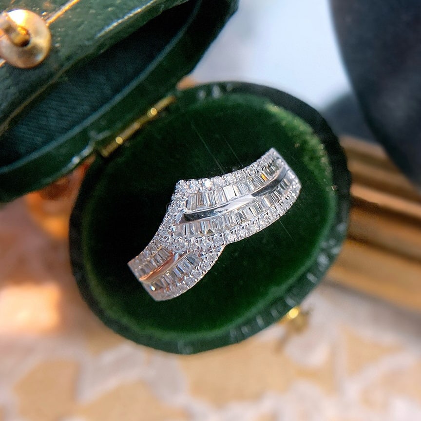 14k Gold 0.5 Ct Natural H Diamond Ring: Ref:230975130 // gold content:14k gold // ring size:7. 25us // // main gemstone:diamond // shape:multiply // carat weight:0. 5ct // clarity grade:vs-si // color:h // treatment:natural // Condition: