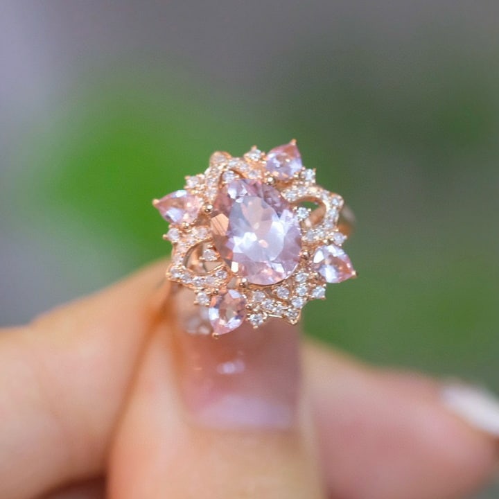 14k Gold 1.33 Ct Natural Morganite & Diamond Ring: Ref:230975131 // gold content:14k gold // ring size:7. 25us // // main gemstone:morganite // shape:pear // carat weight:1. 33ct // color:pink // treatment:natural // // adjacent gemstone 2 :