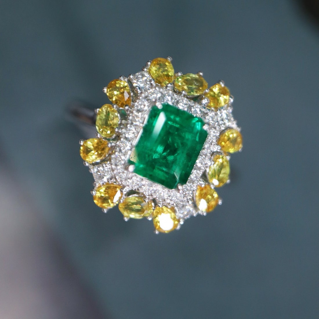 14k Gold 1.20 Ctw Vivid Green Natural Emerald & Diamond Ring: Ref:230975209 // gold content:14k gold // ring size:7. 25us // // main gemstone:emerald // shape:octagonal // carat weight:1ct // color:vivid green // treatment:natural // // adjacent gemstone 2 :