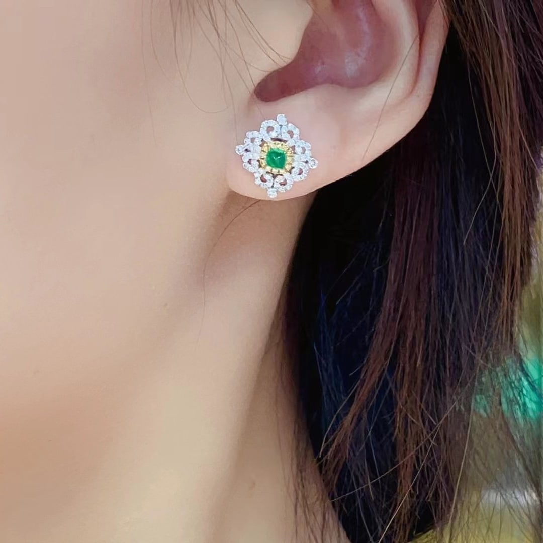 14k Gold 0.42 Ct Vivid Green Natural Emerald & Diamond Earrings - 5