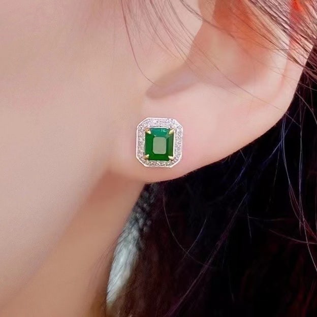 14k Gold 1.38 Ct Natural Emerald & Diamond Earrings - 4