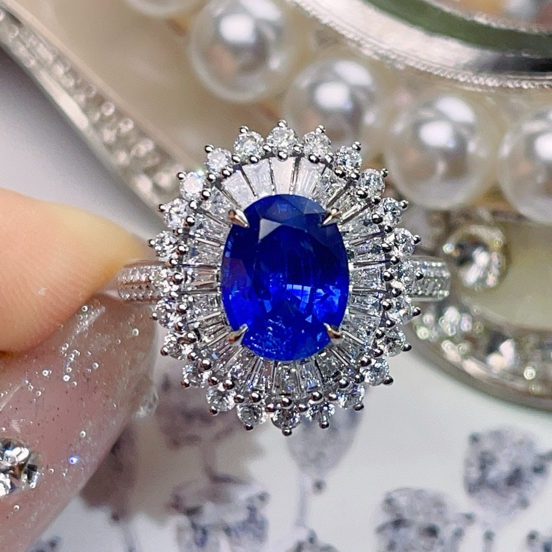 14k Gold 2.74 Ct Natural Sapphire & Diamond Ring: Ref:230975258 // gold content:14k gold // ring size:7. 25us // // main gemstone:sapphire // shape:oval // carat weight:2. 74ct // color:blue // treatment:natural // // adjacent gemstone 2 :