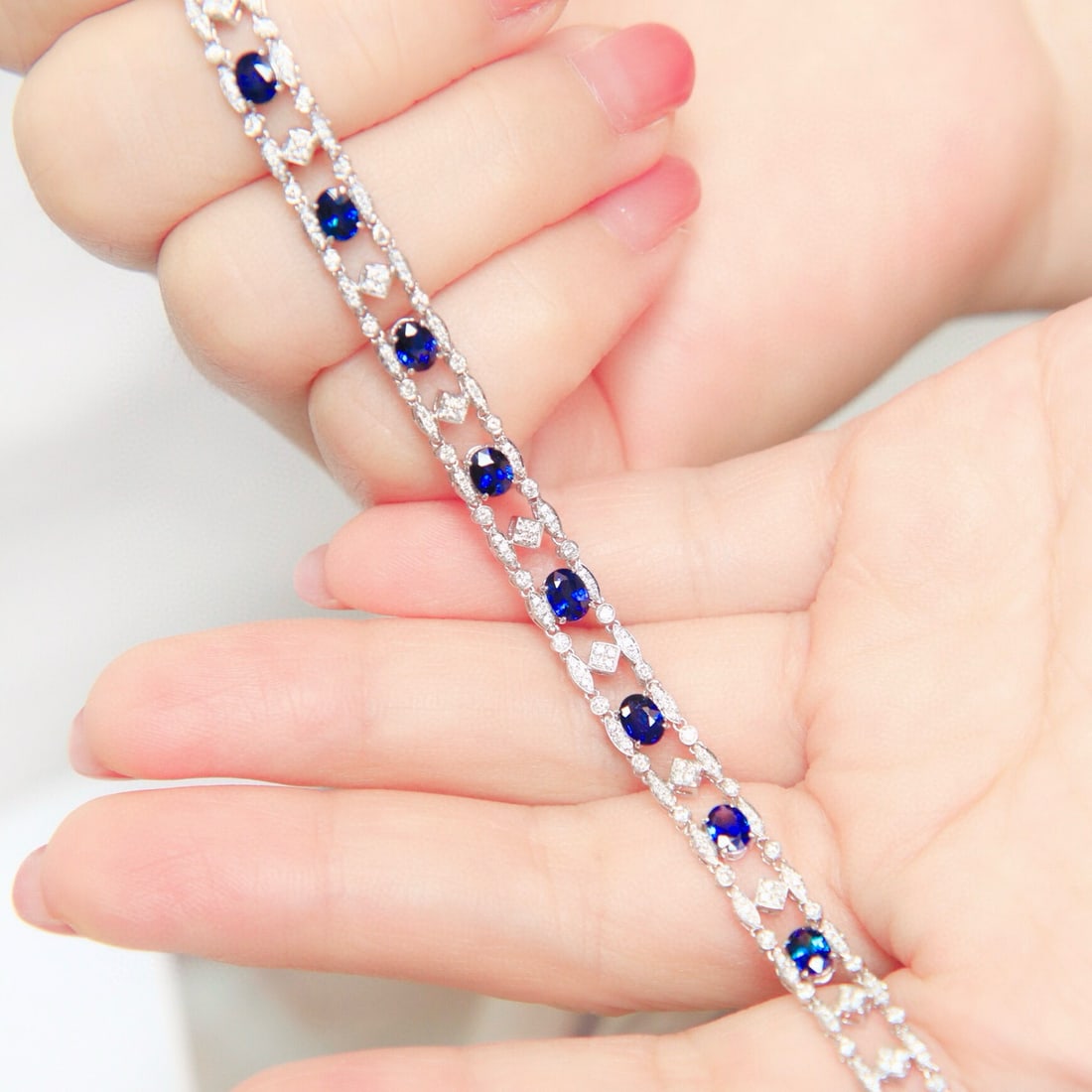 14k Gold 3.85 Ctw Natural Sapphire & Diamond Bracelet - 4