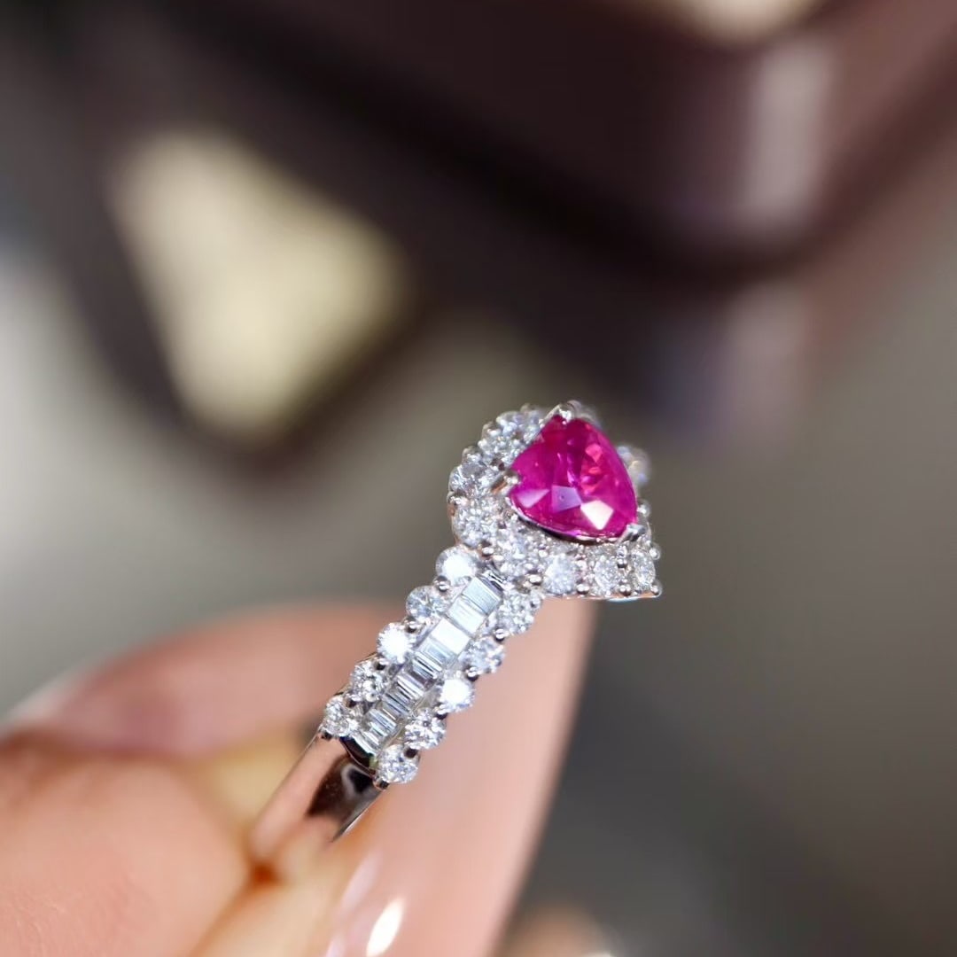 14k Gold 0.89 Ctw Natural Ruby & Diamond Ring - 5