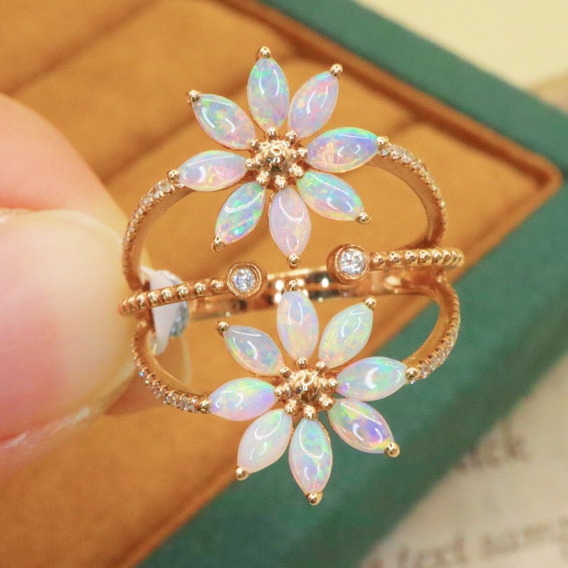 14k Gold 1.03 Ctw Natural Opal & Diamond Ring: Ref:230976119 // gold content:14k gold // ring size:7. 25us // // main gemstone:opal // shape:marquise // carat weight:0. 83ct // color:white // treatment:natural // // adjacent gemstone 2 :