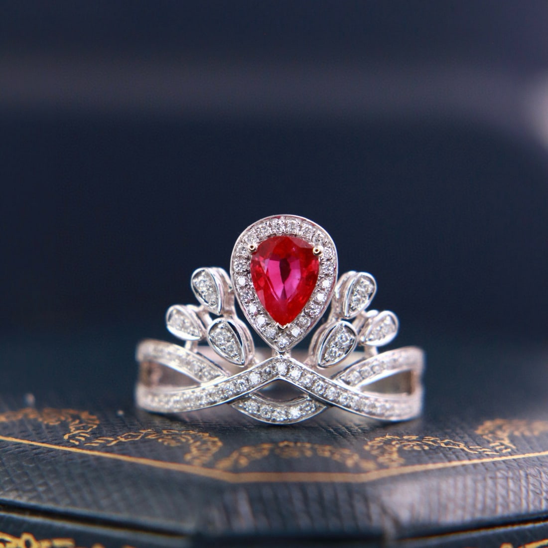 14k Gold 0.88 Ctw Natural Ruby & Diamond Ring - 6