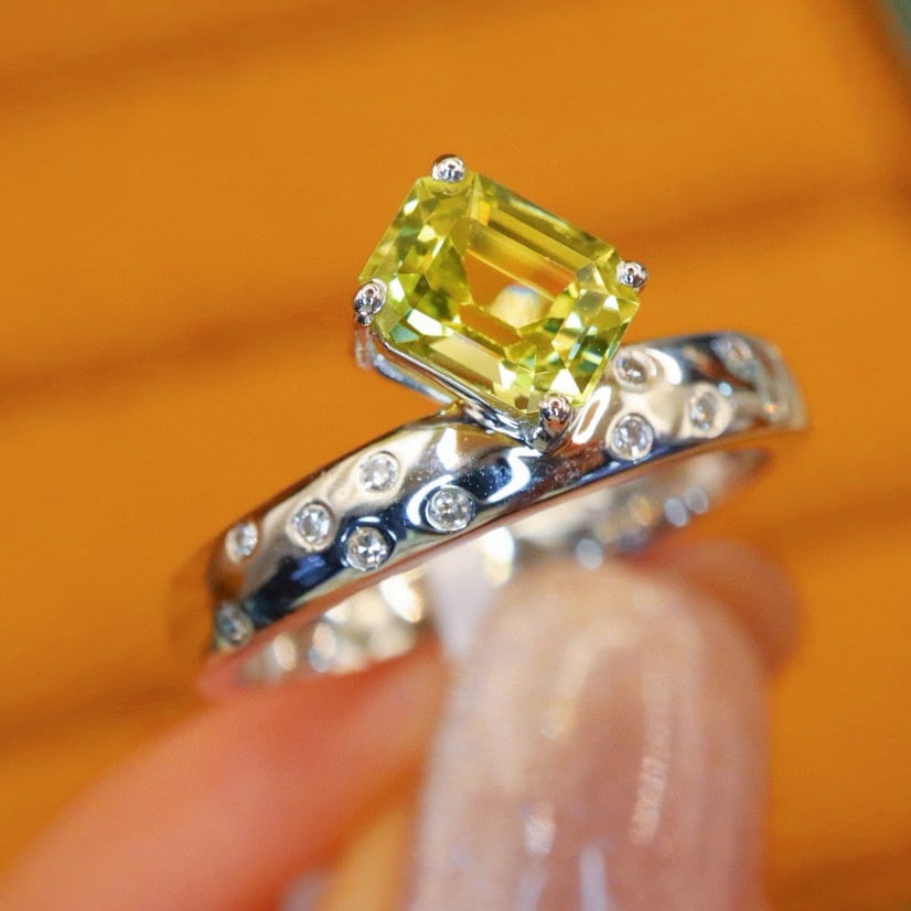 14k Gold 1.29 Ctw Natural Chrysoberyl & Diamond Ring - 2