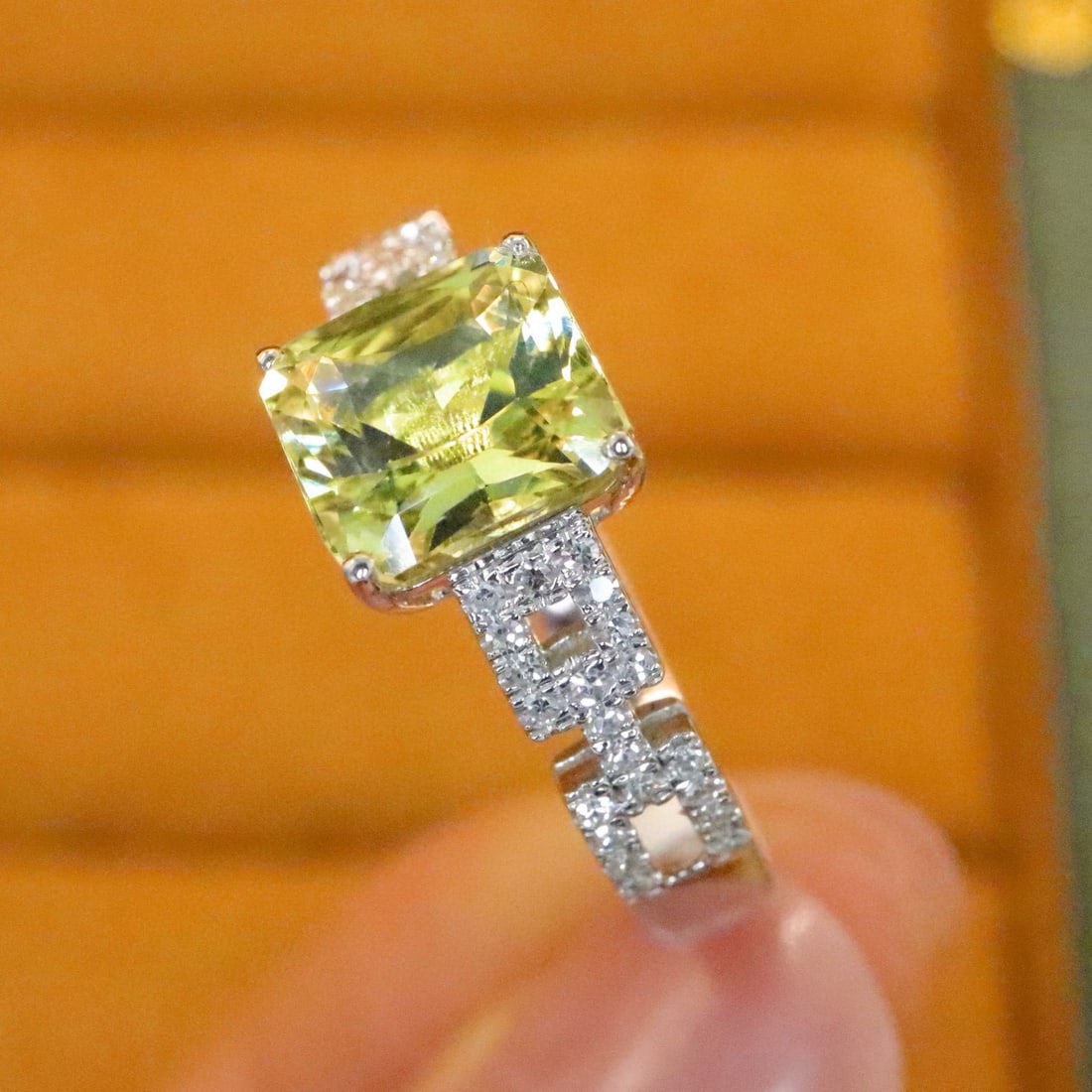 14k Gold 1.85 Ctw Natural Chrysoberyl & Diamond Ring - 2