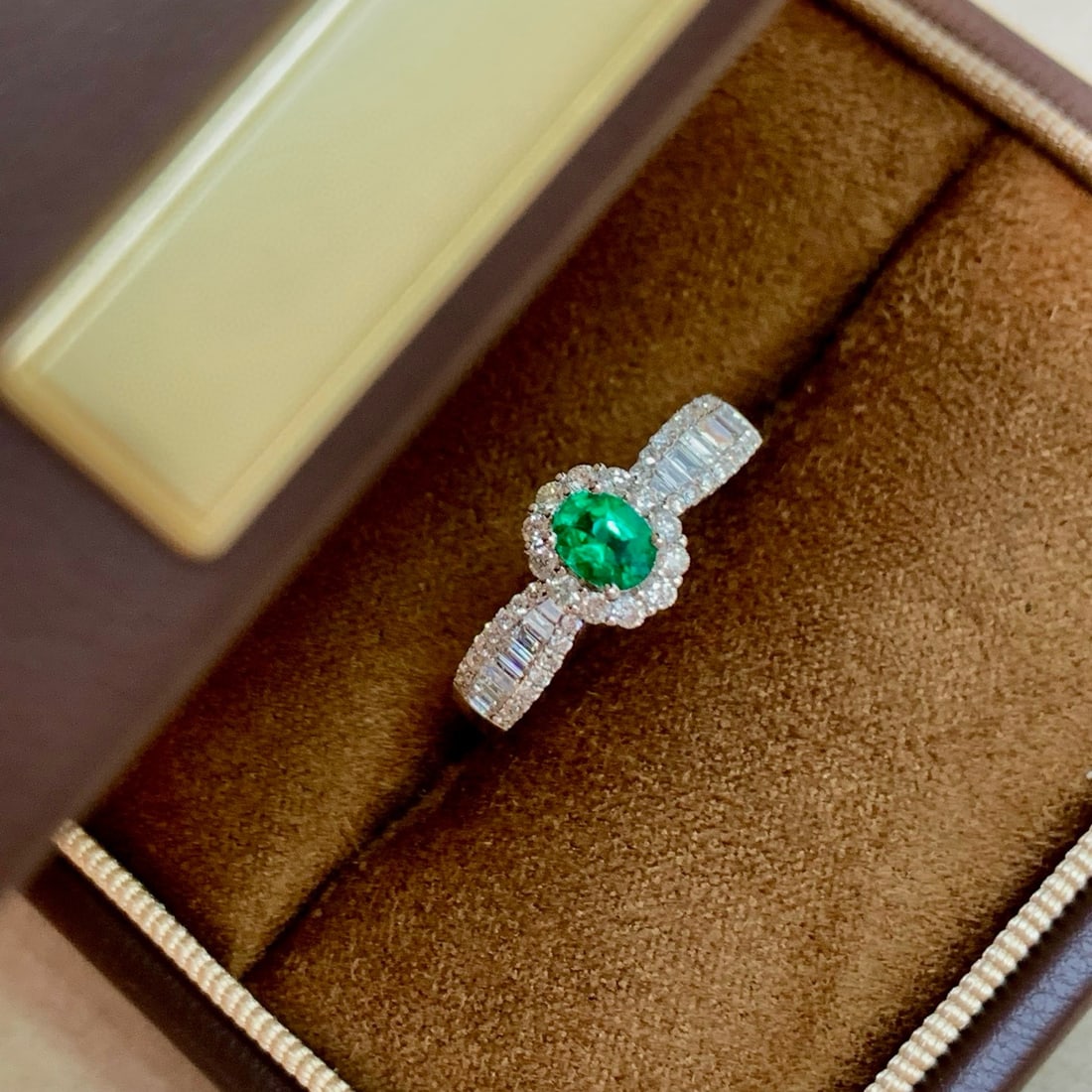 14k Gold 0.70 Ctw Vivid Green Natural Emerald & Diamond Ring: Ref:230976279 // gold content:14k gold // ring size:7. 25us // // main gemstone:emerald // shape:oval // carat weight:0. 25ct // color:vivid green // treatment:natural // // adjacent gemstone 2 :