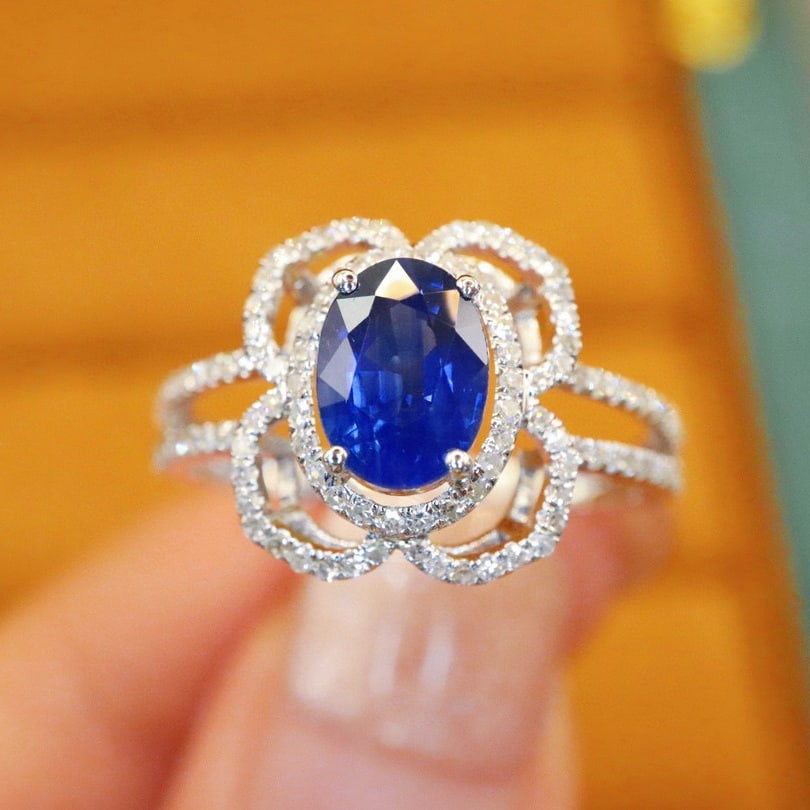 14k Gold 1.43 Ctw Natural Sapphire & Diamond Ring: Ref:230976333 // gold content:14k gold // ring size:7. 25us // // main gemstone:sapphire // shape:oval // carat weight:1. 08ct // color:royal blue // treatment:natural // // adjacent gemstone 2 :