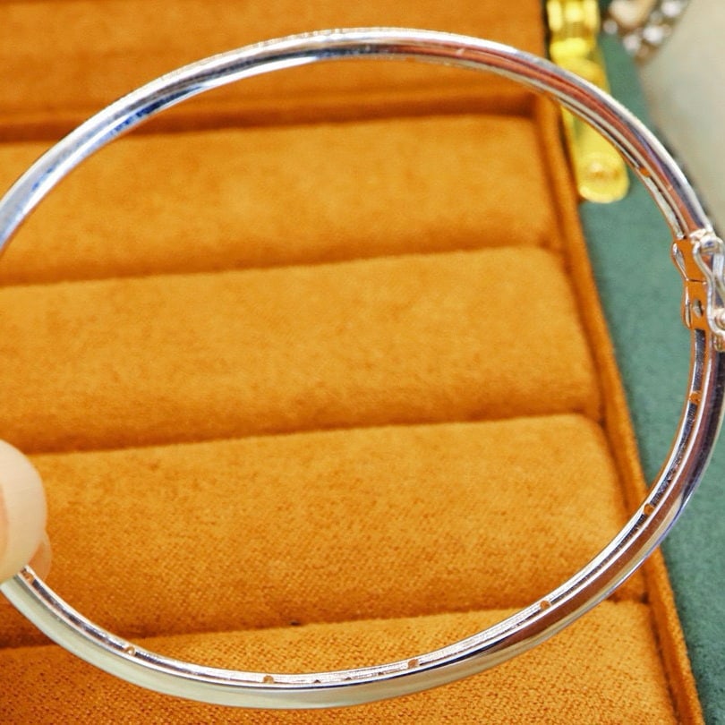 14k Gold 9.16 Ct Natural Sapphire Bangle - 4