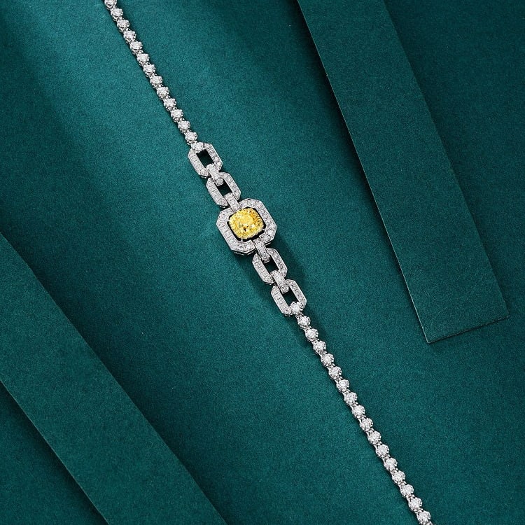 14k Gold 3.17 Ctw Natural Yellow Diamond & Diamond Bracelet: Ref:230976351 // gold content:14k gold // main gemstone:yellow diamond // shape:cushion // carat weight:1. 00ct // color:yellow // treatment:natural // // adjacent gemstone 2 : diamond // shape:round