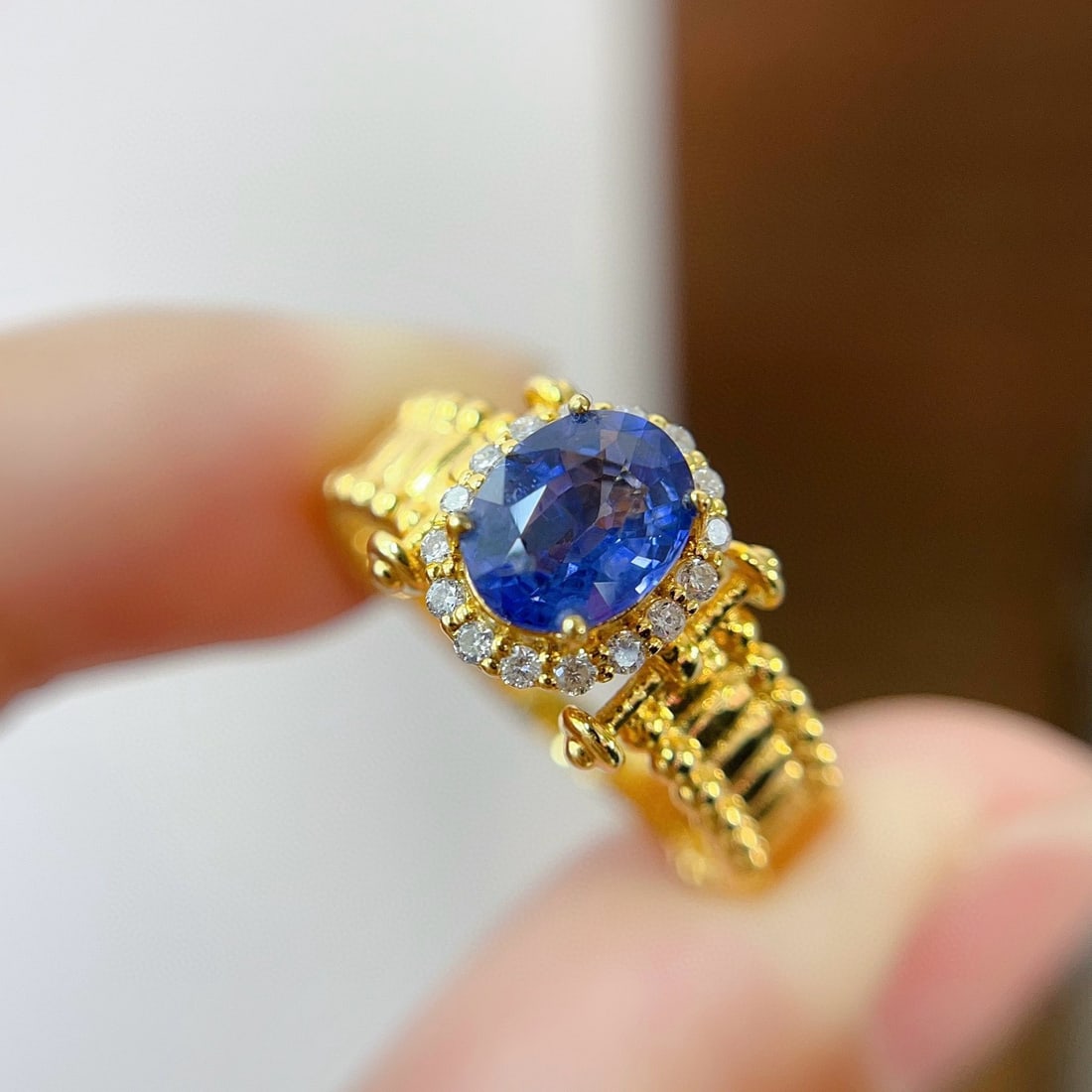 14k Gold 1.70 Ct Natural Sapphire & Diamond Ring: Ref:230976384 // gold content:14k gold // ring size:7. 25us // // main gemstone:sapphire // shape:oval // carat weight:1. 70ct // color:blue // treatment:natural // // adjacent gemstone 2 :