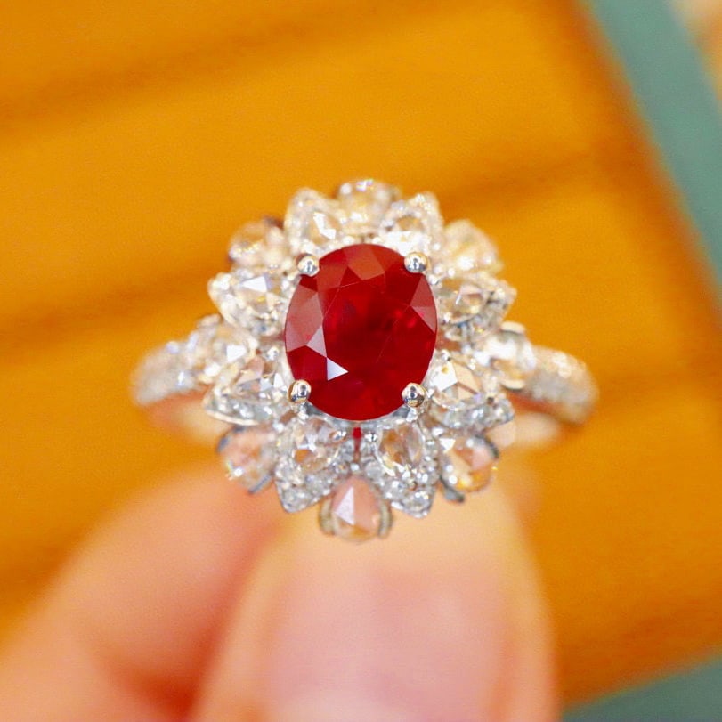 14k Gold 1.61 Ctw Natural Ruby & Diamond Ring: Ref:230976403 // gold content:14k gold // ring size:7. 25us // // main gemstone:ruby // shape:oval // carat weight:1. 05ct // color:pigeonblood red // treatment:natural // // adjacent gemstone 2 : dia