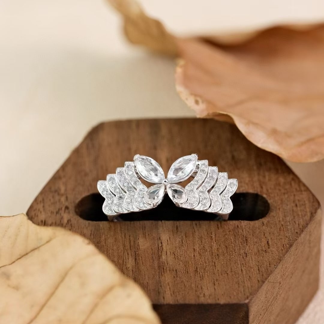 14k Gold 1.08 Ctw Natural Sapphire & Diamond Ring: Ref:231133043 // gold content:14k gold // ring size:7. 25us // // main gemstone:sapphire // shape:multiple // carat weight:0. 8ct // color:white // treatment:natural // // adjacent gemstone 2 :