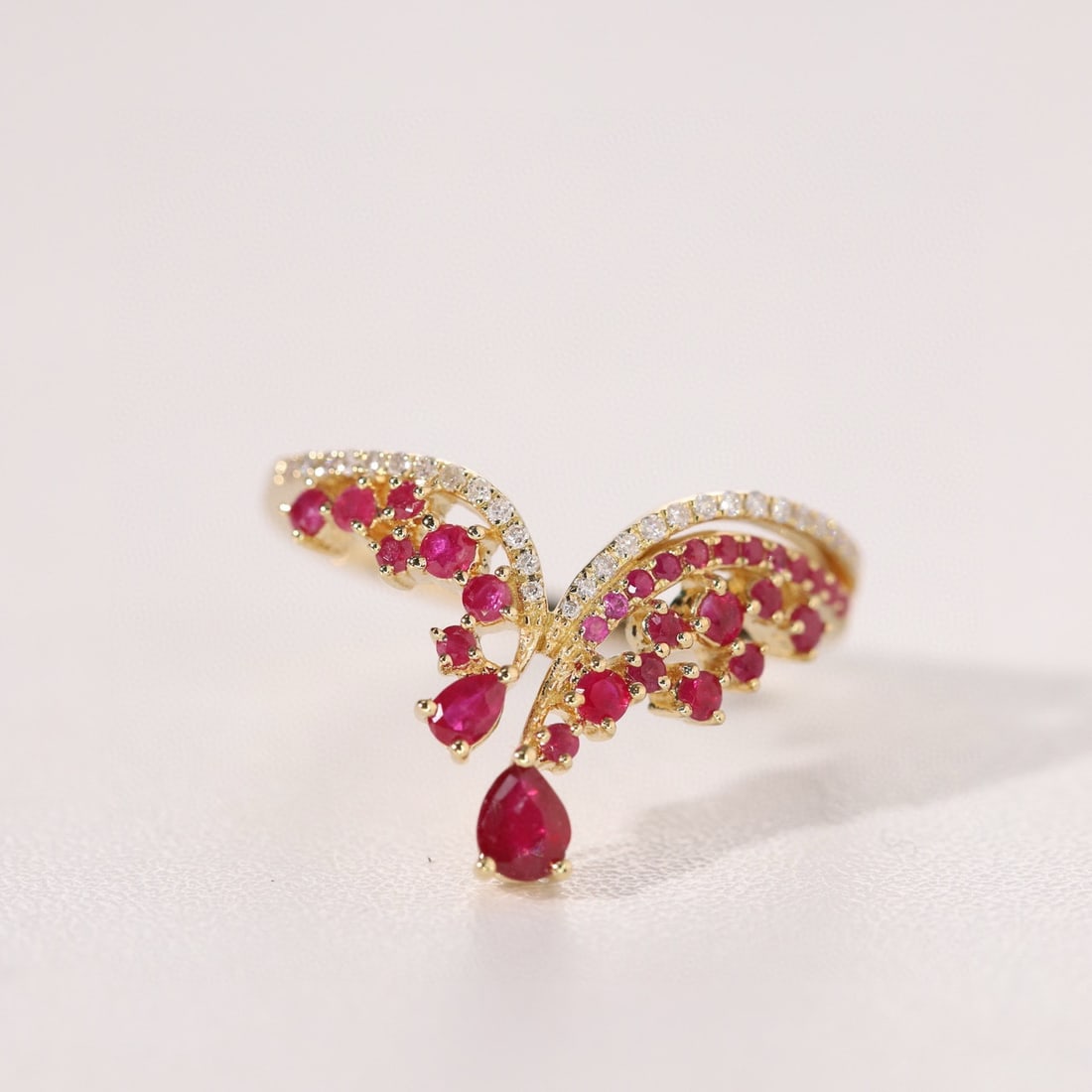 14k Gold 0.85 Ctw Natural Ruby & Diamond Ring - 8