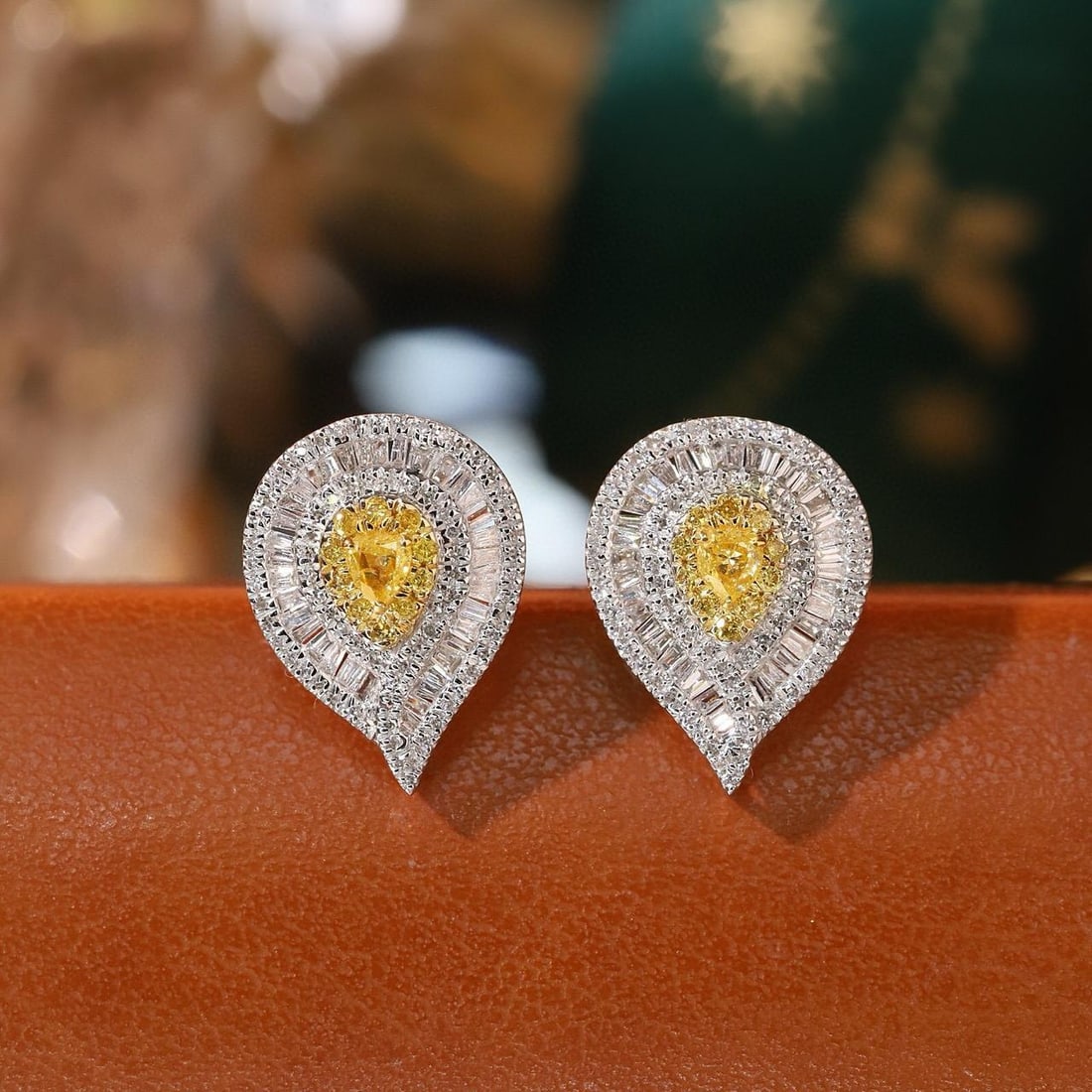 14k Gold 0.80 Ctw Natural Yellow Diamond & Diamond Earrings: Ref:231133089 // gold content:14k gold // main gemstone:yellow diamond // shape:pear // carat weight:0. 14ct // color:yellow // treatment:natural // // adjacent gemstone 2 : diamond // shape:multiple