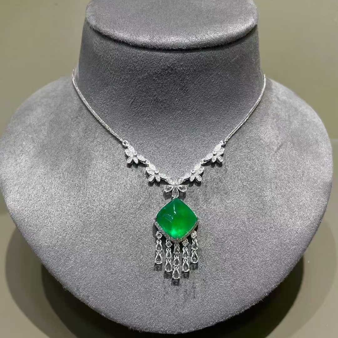 14k Gold 8.68 Ct Natural Emerald & Diamond & Sapphire Necklace - 4