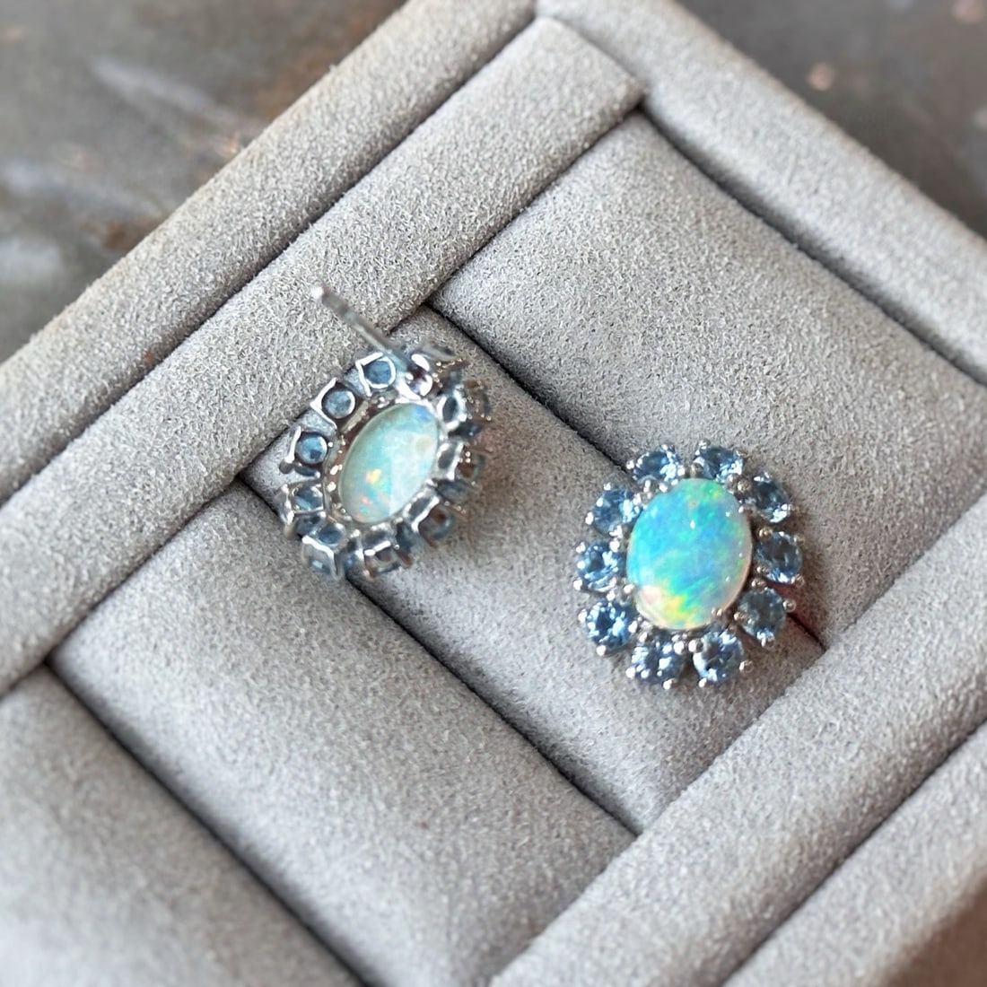 14k Gold 2.00 Ctw Natural Opal & Aquamarine Earrings - 2