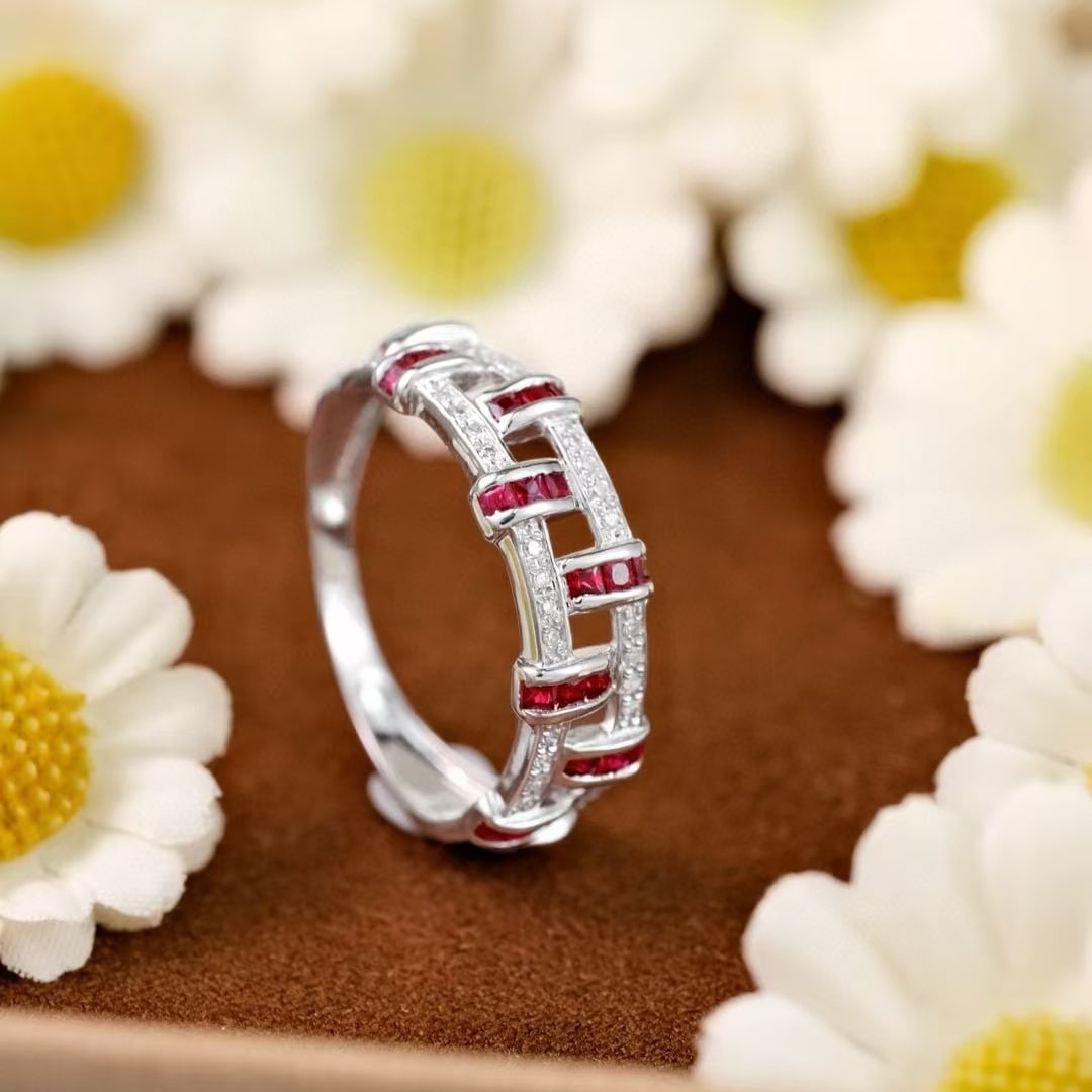 14k Gold 0.88 Ctw Natural Ruby & Diamond Ring - 4