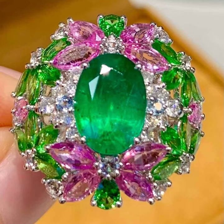 14k Gold 1.96 Ct Natural Emerald & Coloured Gemstone & Diamond Ring - 4