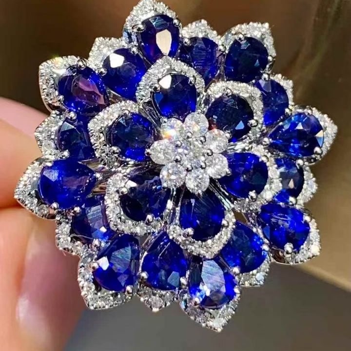 14k Gold 5.2 Ct Natural Sapphire & Diamond Ring - 3