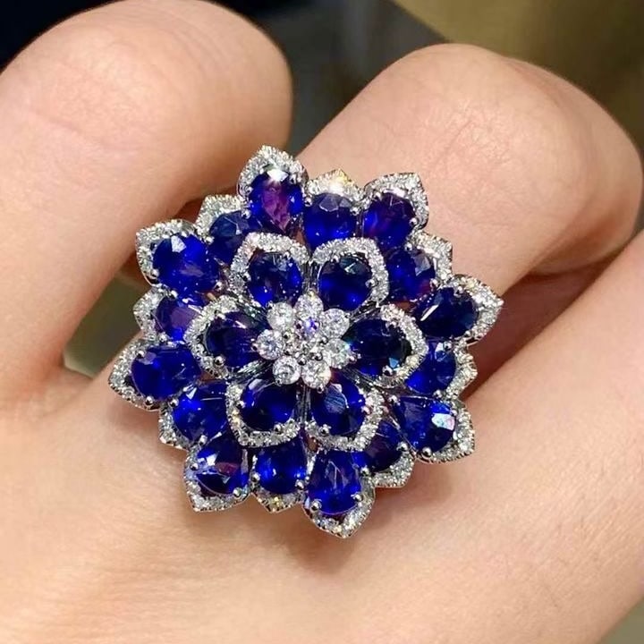 14k Gold 5.2 Ct Natural Sapphire & Diamond Ring - 6