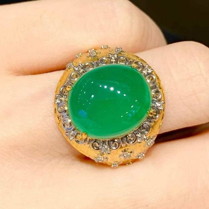 14k Gold 8.6 Ct Natural Emerald & Diamond Ring - 5