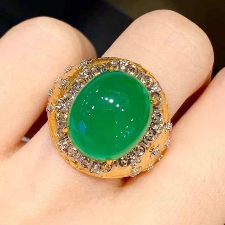 14k Gold 8.6 Ct Natural Emerald & Diamond Ring - 6