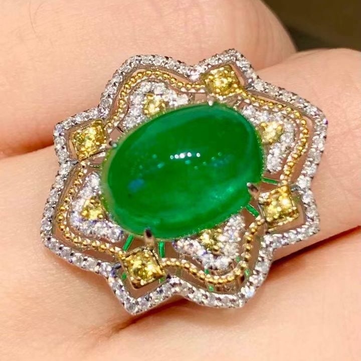 14k Gold 5.2 Ct Natural Emerald & Diamond Ring - 4