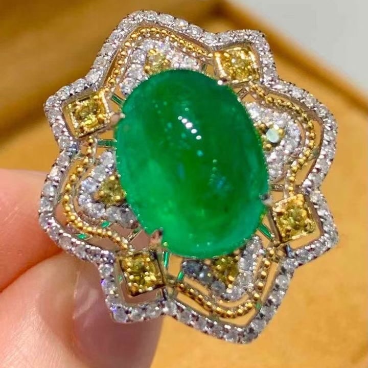 14k Gold 5.2 Ct Natural Emerald & Diamond Ring - 6