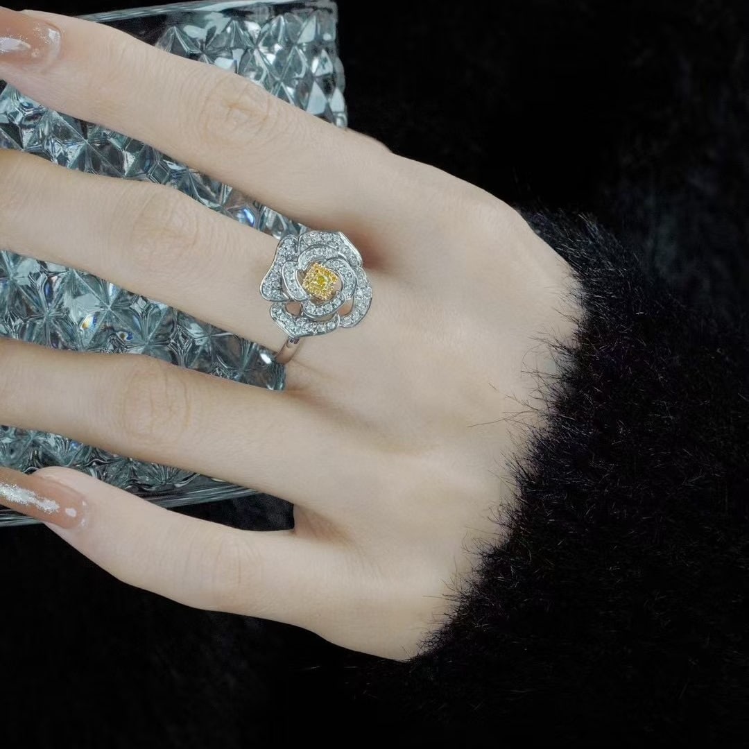 14k Gold 1.00 Ct Natural Color Diamond & Flowers Ring - 5