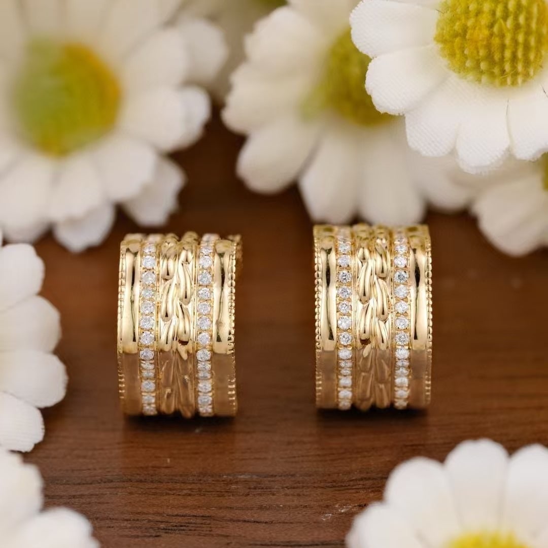 14k Gold 0.48 Ct Natural H Diamond Earrings: Ref:231133231 // gold content:14k gold // main gemstone:diamond // shape:round // carat weight:0. 48ct // clarity grade:vs-si // color:h // treatment:natural // cut grade:g // Low Estimate: 2600High