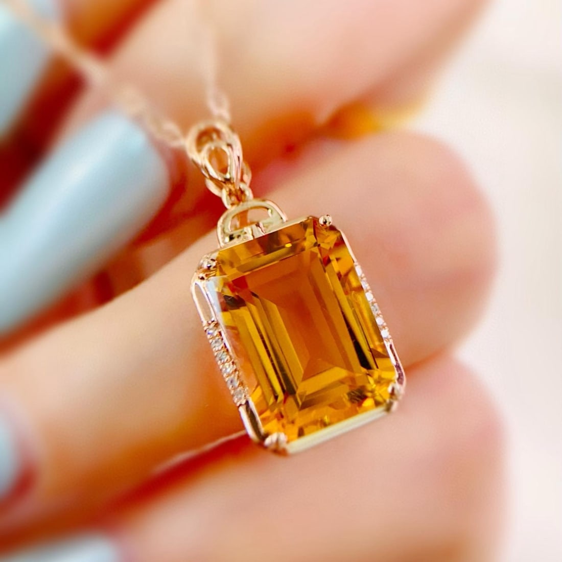 14k Gold 7.23 Ctw Natural Citrine & Diamond Pendant( Without Chain ): Ref:231133249 // gold content:14k gold // main gemstone:citrine // shape:octagonal // carat weight:7. 2ct // color:yellow // treatment:natural // // adjacent gemstone 2 : diamond // number of