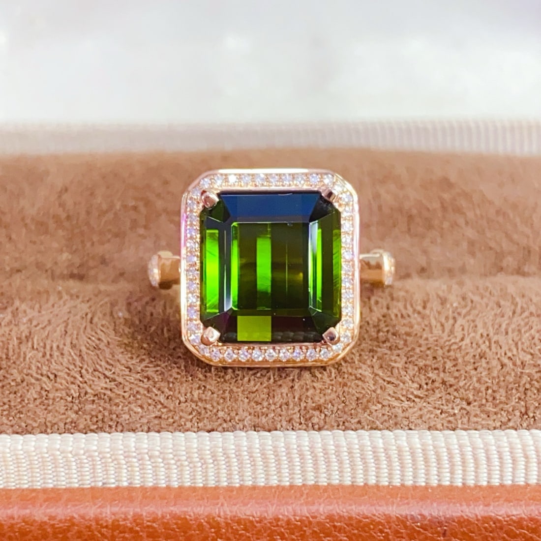14k Gold 6.15 Ct Natural Tourmaline & Diamond Ring: Ref:231134039 // gold content:14k gold // ring size:7. 25us // // main gemstone:tourmaline // shape:octagonal // carat weight:6. 15ct // color:green // treatment:natural // // adjacent gemstone 2