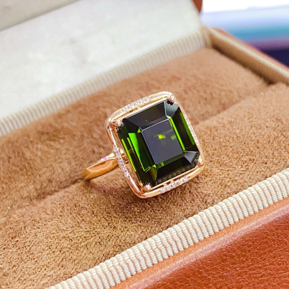 14k Gold 6.45 Ct Natural Tourmaline & Diamond Ring: Ref:231134059 // gold content:14k gold // ring size:7. 25us // // main gemstone:tourmaline // shape:octagonal // carat weight:6. 45ct // color:green // treatment:natural // // adjacent gemstone 2