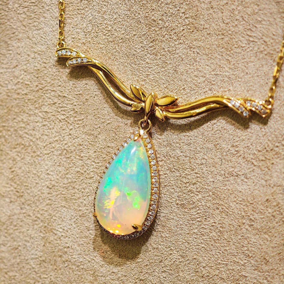 14k Gold 2.94 Ctw Natural Opal & Diamond Necklace - 2