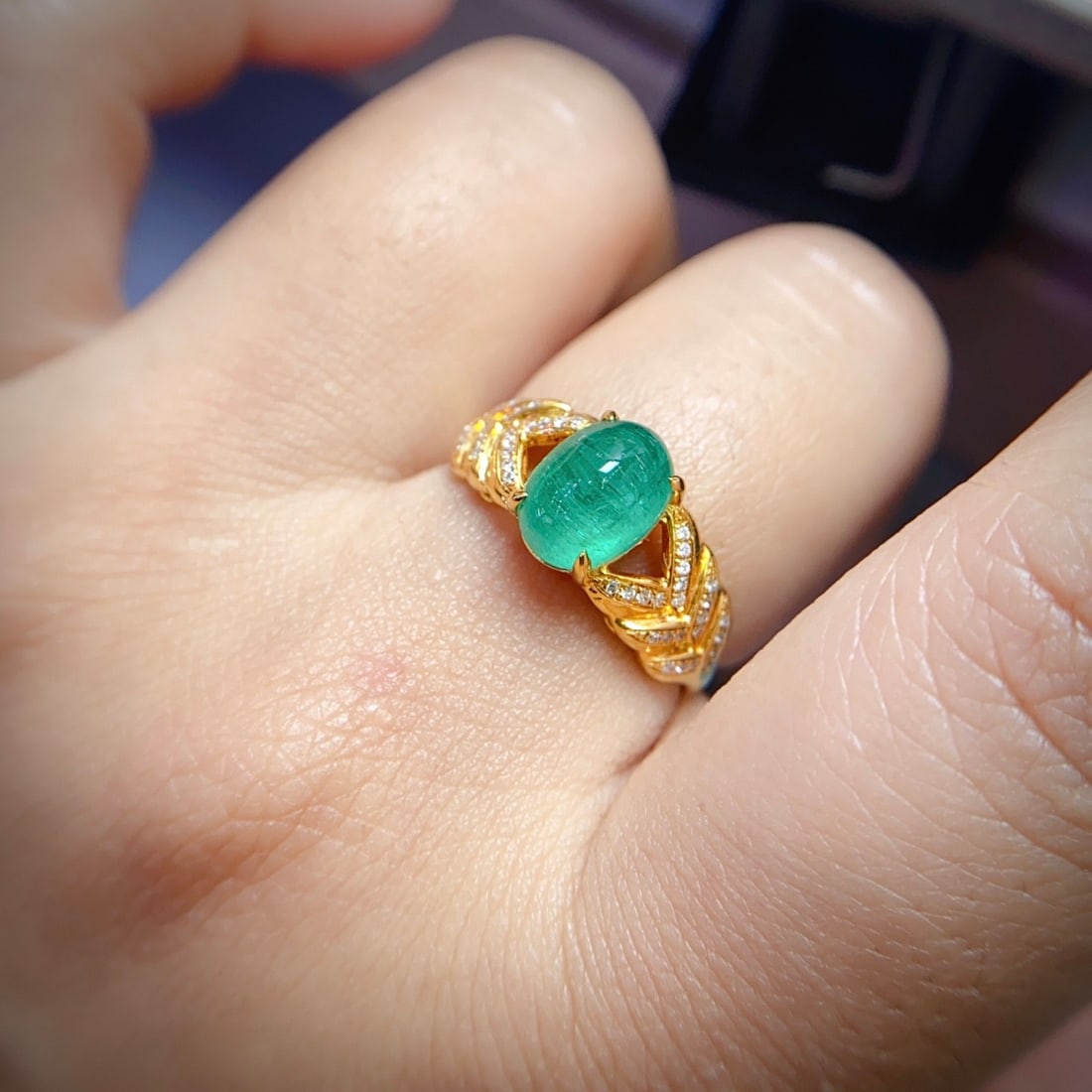 14k Gold 2.00 Ct Natural Emerald & Diamond Ring - 5