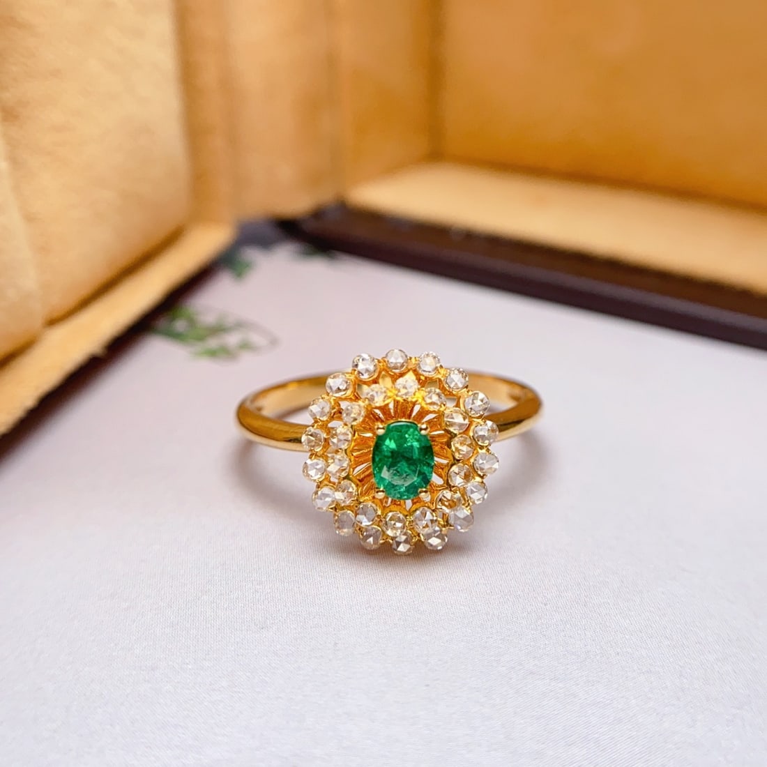 14k Gold 0.45 Ct Natural Emerald & Diamond Ring: Ref:231134094 // gold content:14k gold // ring size:7. 25us // // main gemstone:emerald // shape:oval // carat weight:0. 45ct // color:green // treatment:natural // // adjacent gemstone 2 : diamond //