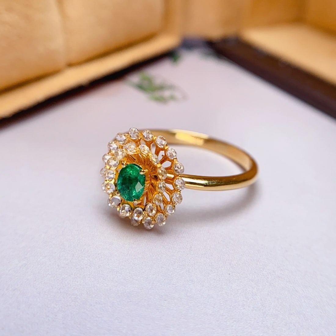14k Gold 0.45 Ct Natural Emerald & Diamond Ring - 2