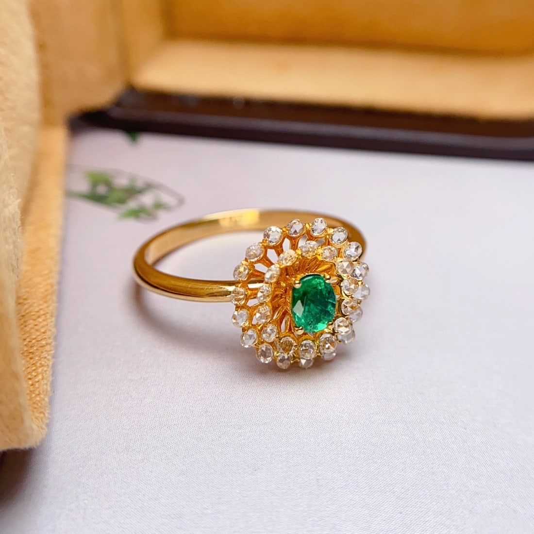 14k Gold 0.45 Ct Natural Emerald & Diamond Ring - 6