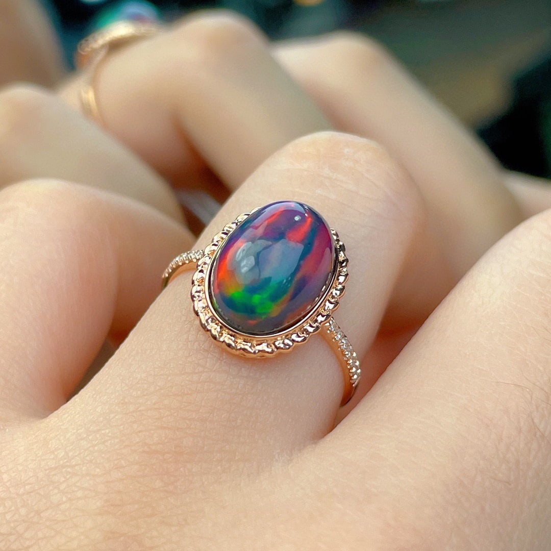 14k Gold 4.4 Ct Natural Opal & Diamond Ring - 4