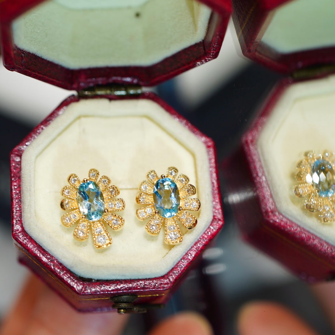 14k Gold 0.8 Ct Natural Aquamarine & Diamond Earrings - 2