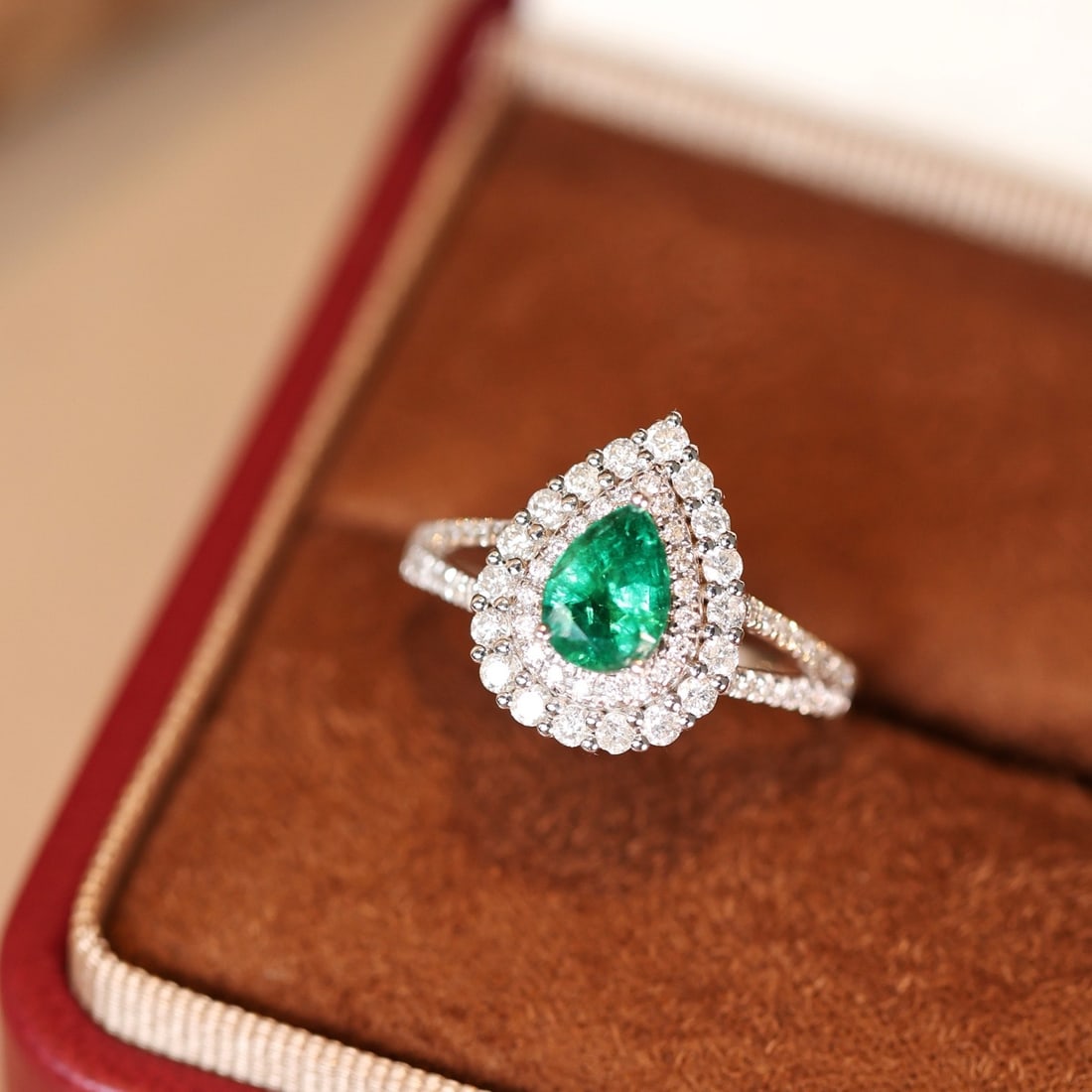 14k Gold 1.41 Ctw Vivid Green Natural Emerald & Diamond Ring - 2