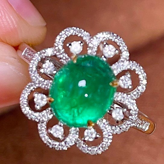 14k Gold 1.7 Ct Natural Emerald & Diamond Ring: Ref:231134183 // gold content:14k gold // ring size:7. 25us // // main gemstone:emerald // shape:oval // carat weight:1. 7ct // color:green // treatment:natural // // adjacent gemstone 2 : diamond