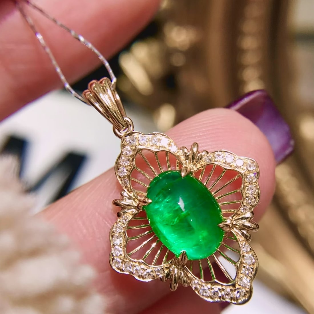 14k Gold 1.93 Ctw Natural Emerald & Diamond Pendant( Without Chain ): Ref:231134195 // gold content:14k gold // main gemstone:emerald // shape:oval // carat weight:1. 7ct // color:green // treatment:natural // // adjacent gemstone 2 : diamond // shape:round // carat